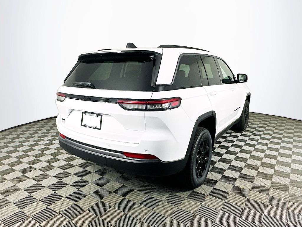 New 2026 Jeep Grand Cherokee Altitude AWD/4WD image 10