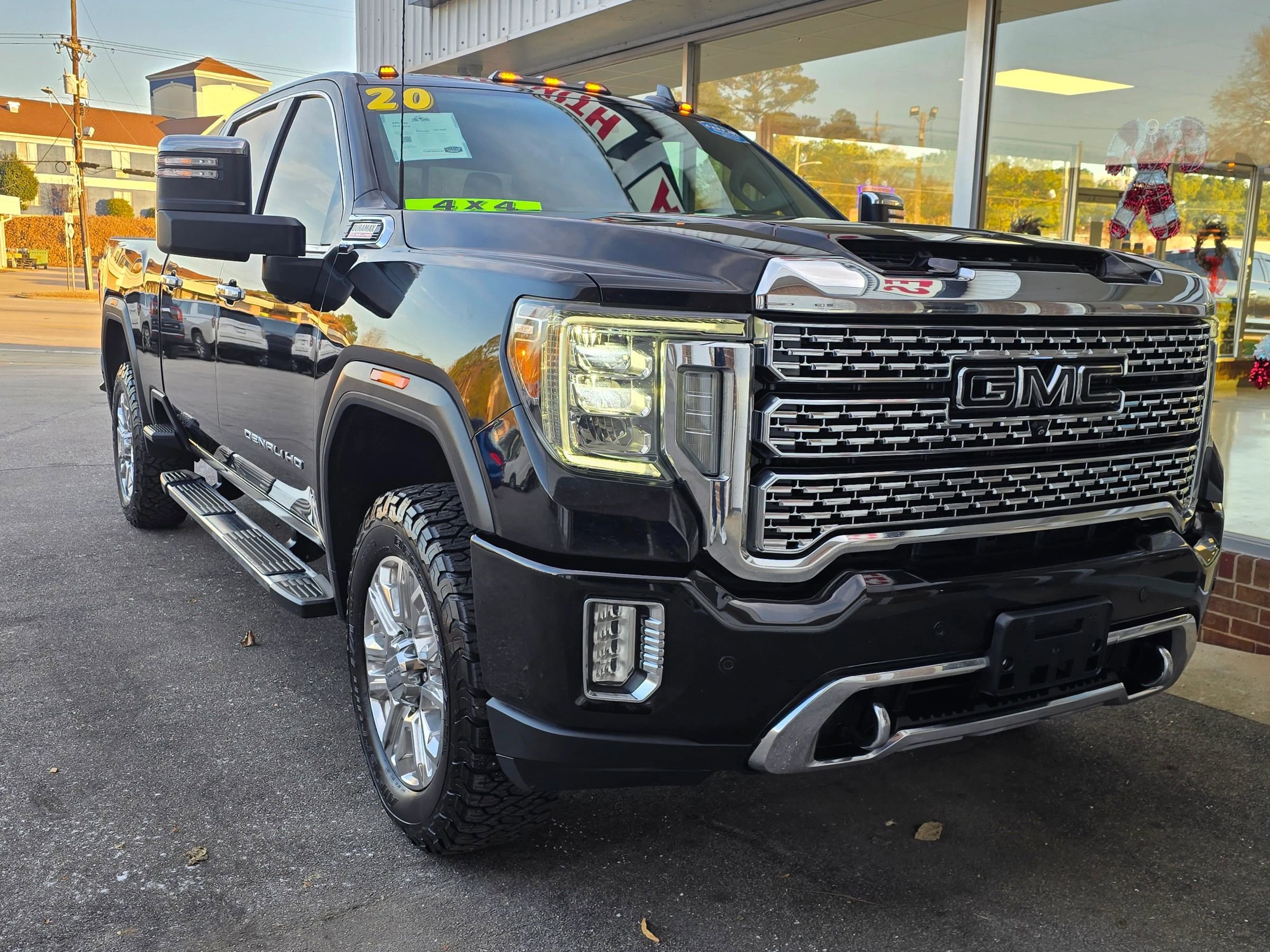 Used 2020 GMC Sierra 2500 Denali w/ Denali Ultimate Package image 9