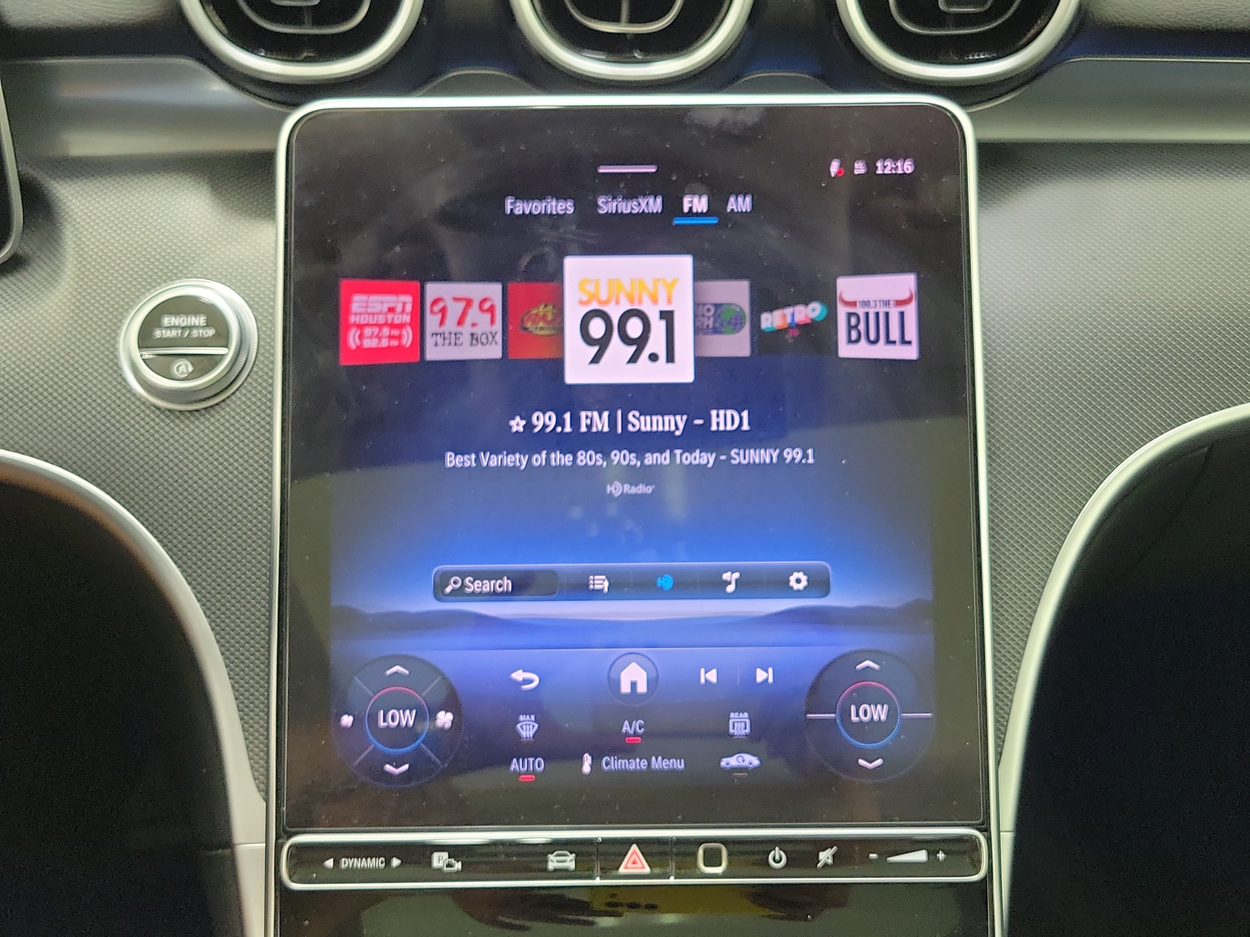 Used 2025 Mercedes-Benz C 300 Sedan image 29