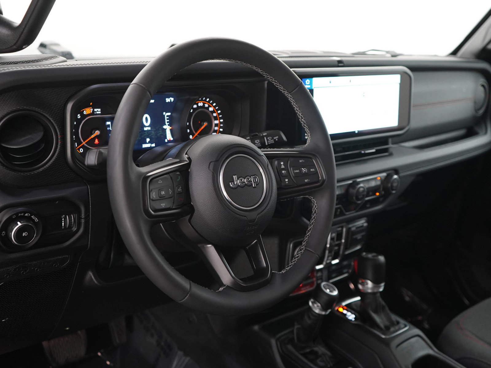 Used 2025 Jeep Wrangler Unlimited Rubicon w/ Convenience Group AWD/4WD image 19