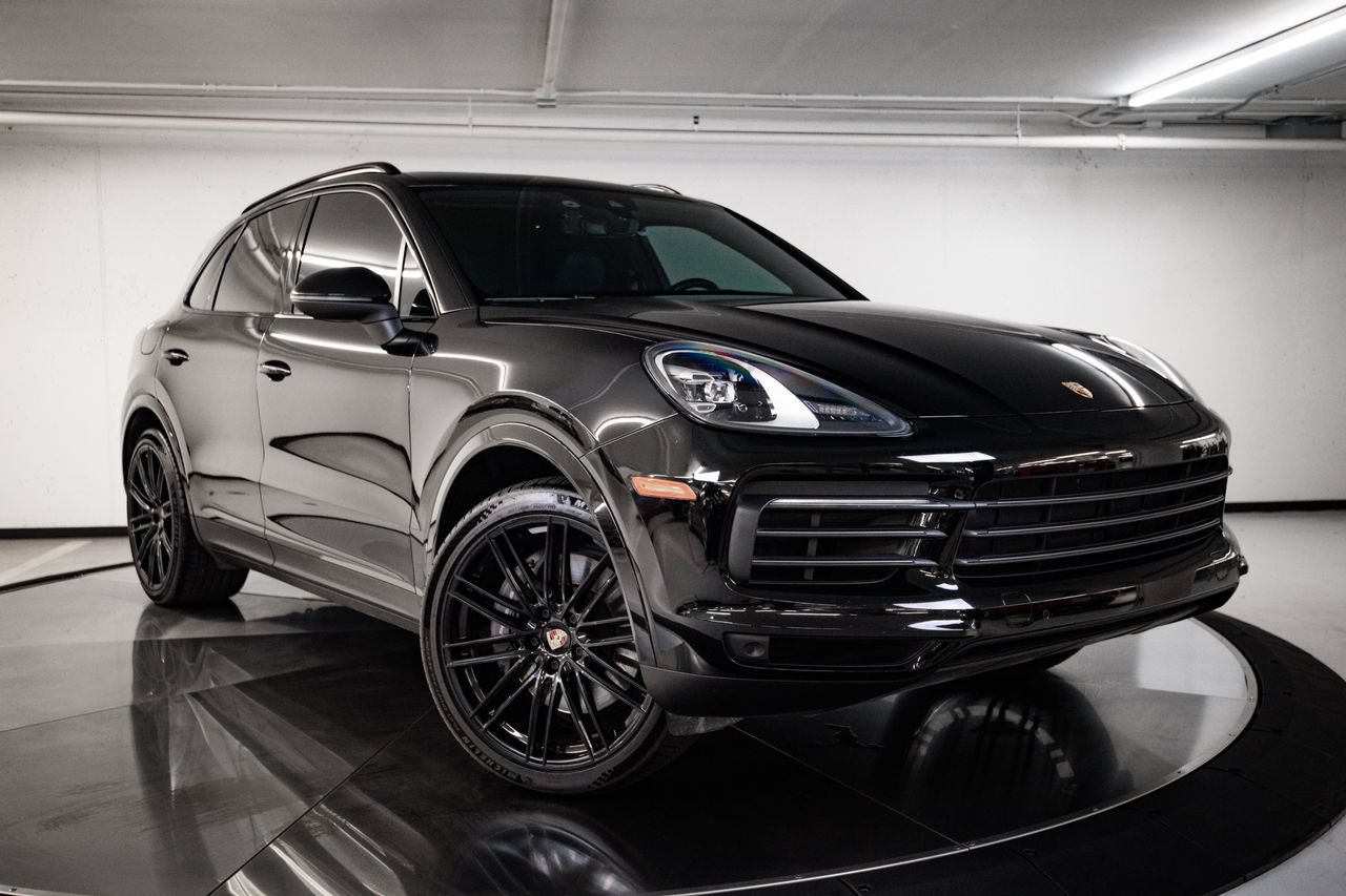 Used 2023 Porsche Cayenne Platinum Edition AWD/4WD image 9