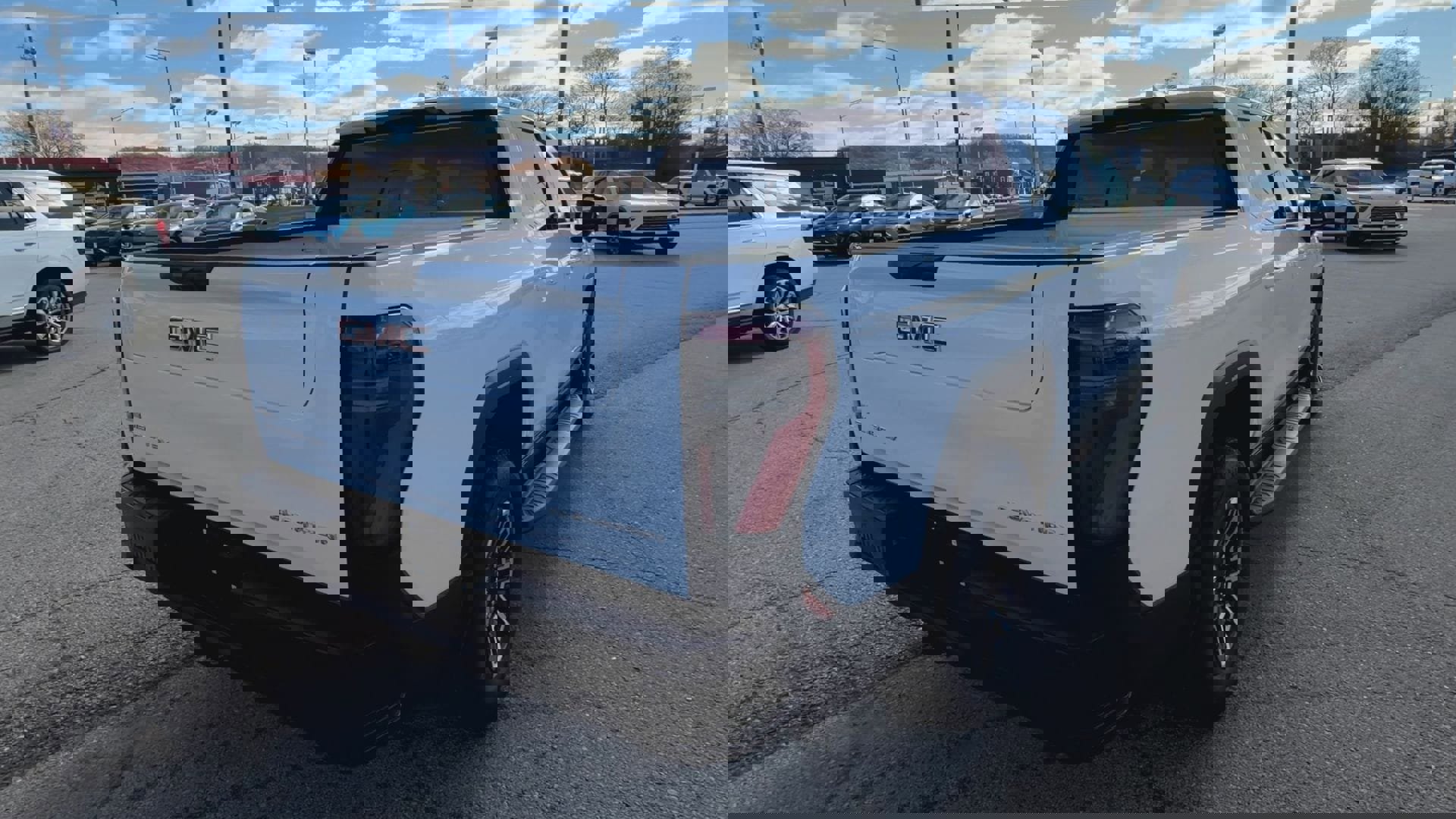 New 2026 GMC Sierra EV Elevation image 8