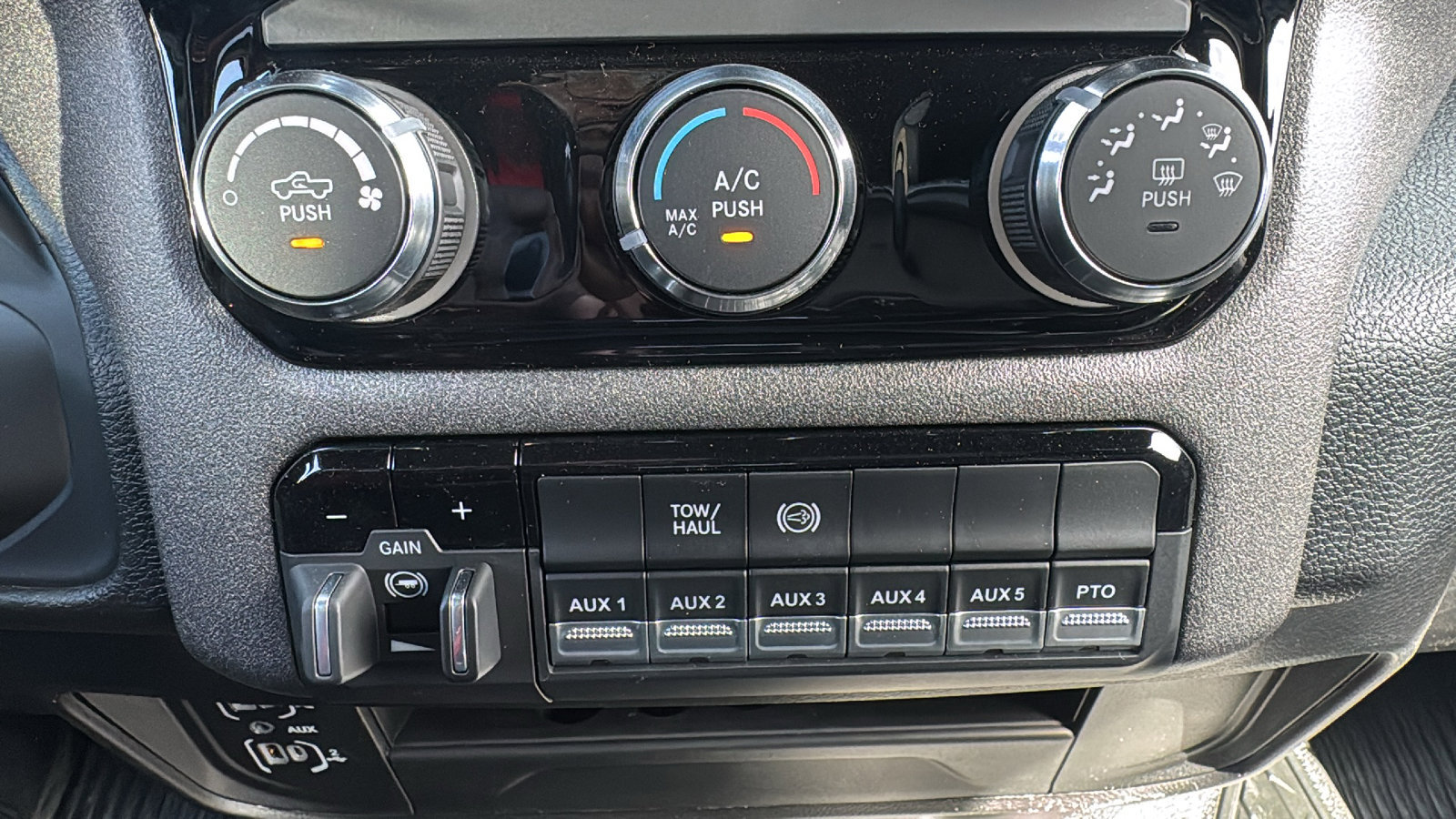 New 2026 RAM 5500 Tradesman image 18