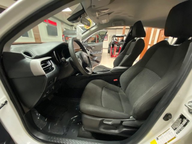 Used 2021 Toyota C-HR LE image 16