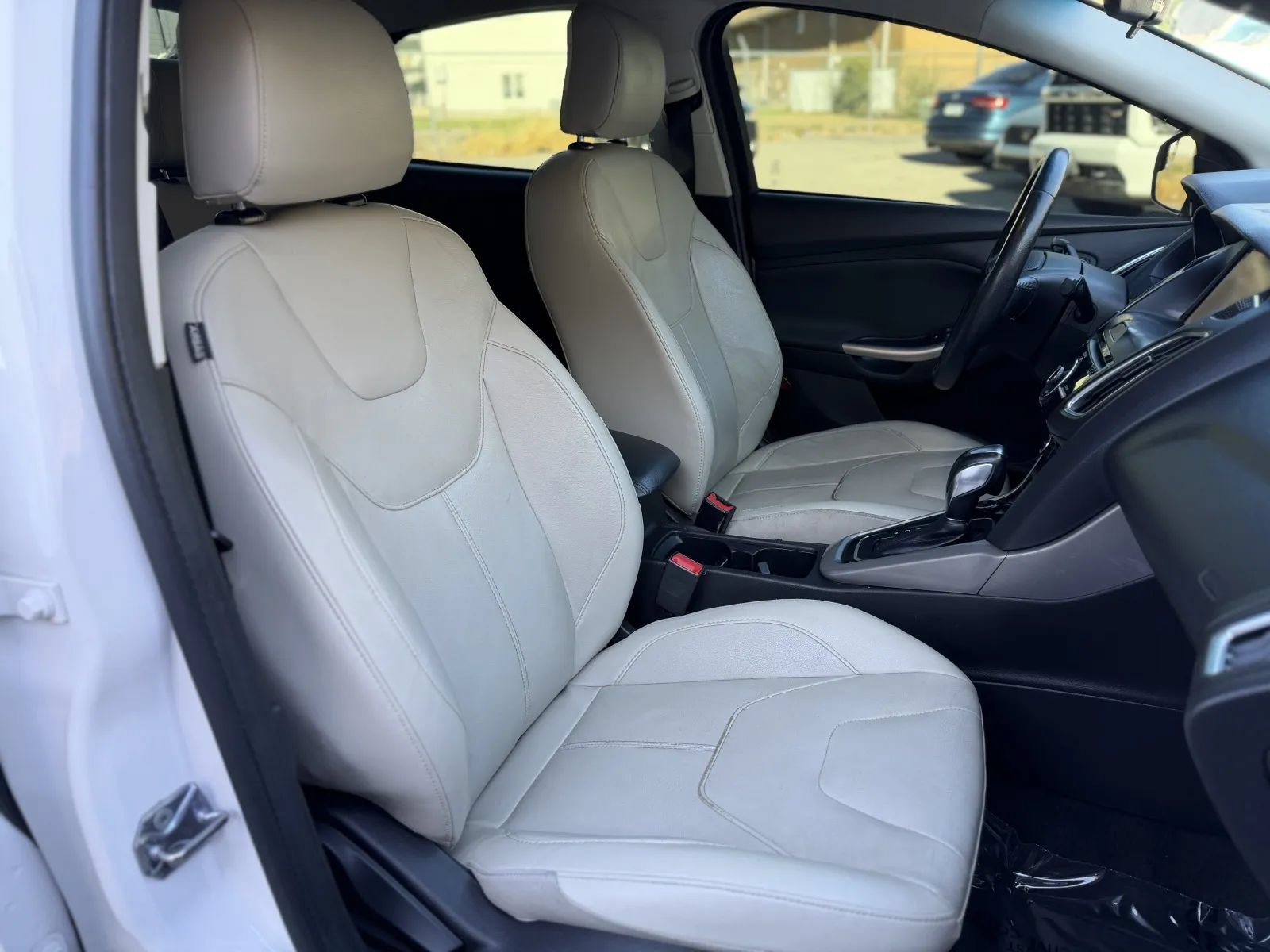 Used 2018 Ford Focus Titanium FWD image 19
