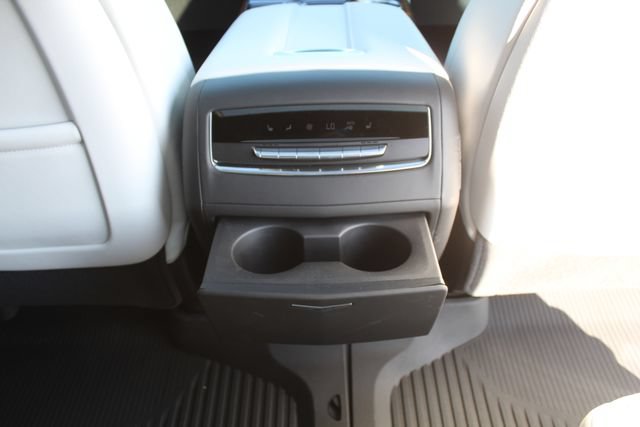 Used 2026 Cadillac Escalade ESV Platinum Sport w/ LPO, ONYX Package AWD/4WD image 23