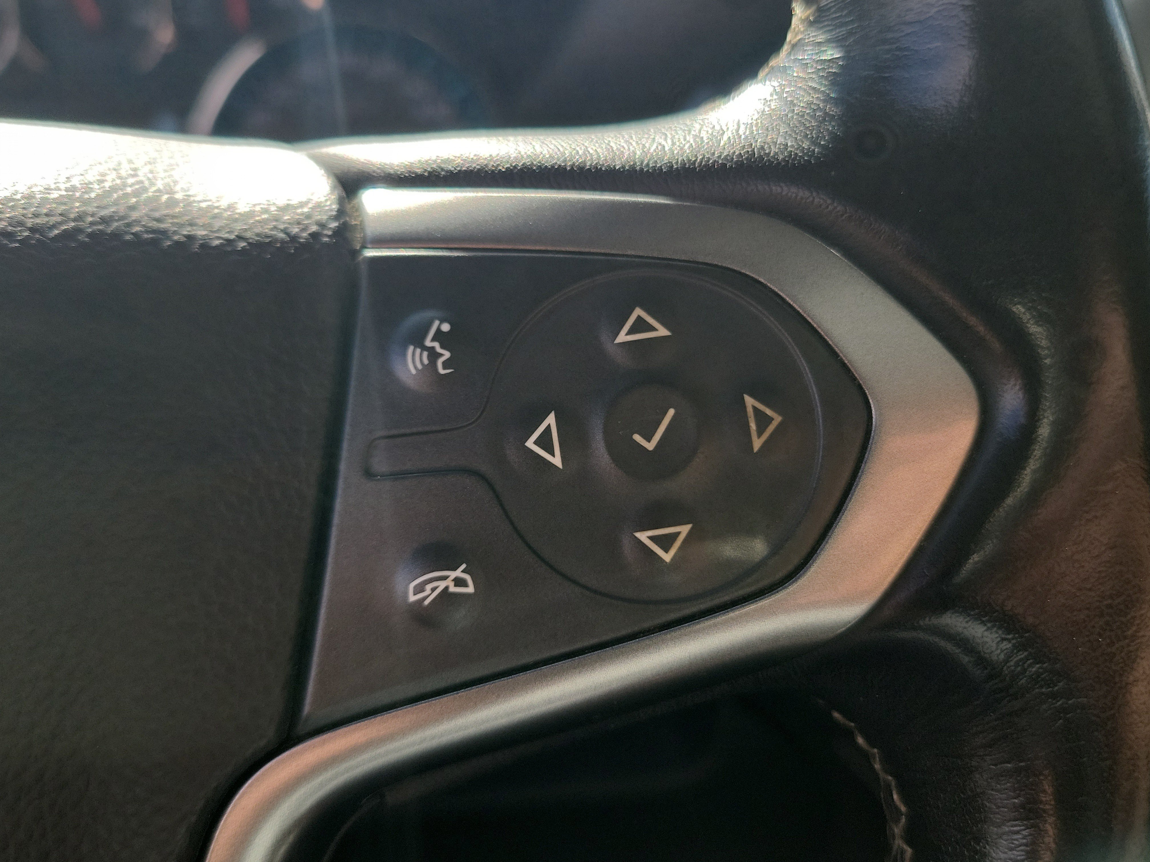 Used 2020 Chevrolet Suburban LT AWD/4WD image 27