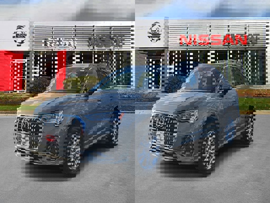 Used 2025 Audi Q3 2.0T Premium image 2