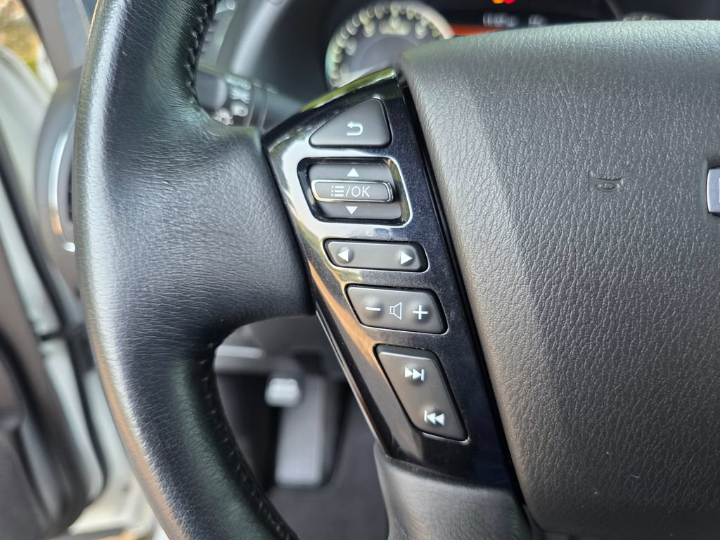 Used 2023 Nissan Armada SL w/ Midnight Edition Package RWD image 25