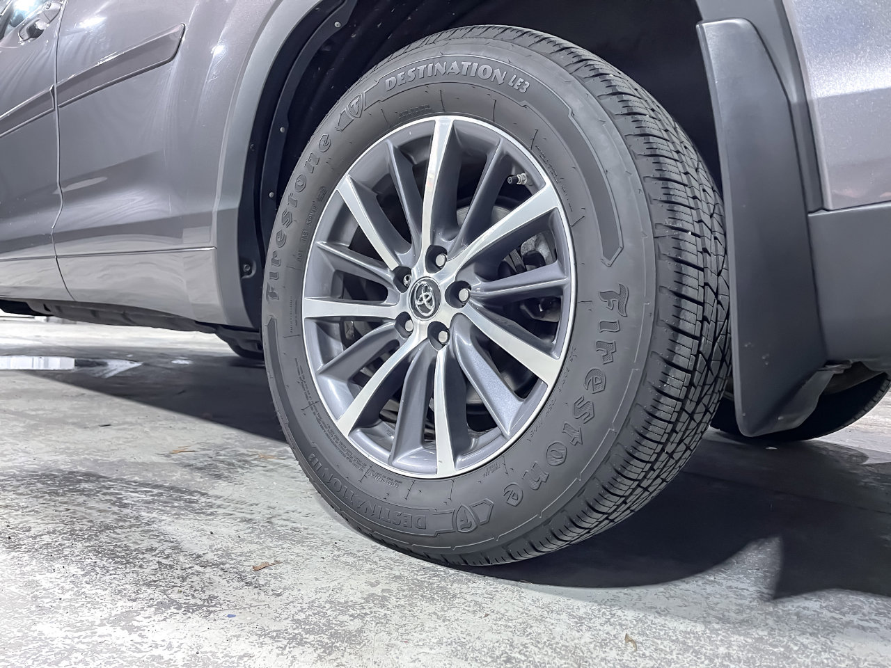 Used 2018 Toyota Highlander XLE image 10