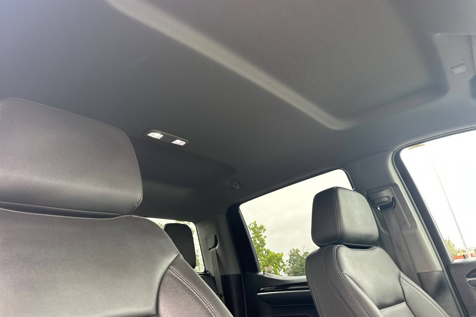 Used 2025 GMC Sierra 1500 SLT RWD image 15