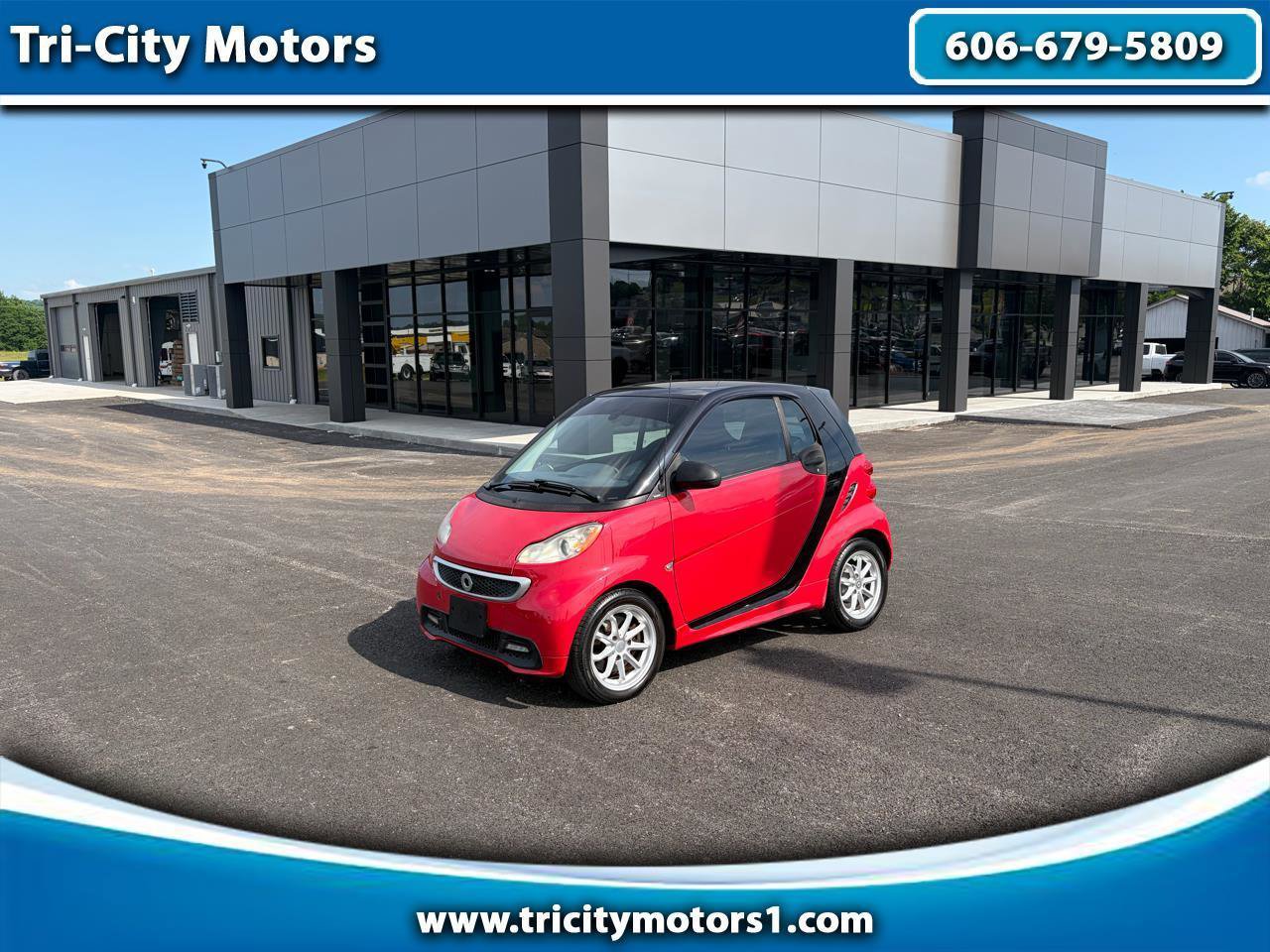 Used 2015 smart fortwo passion RWD image 1