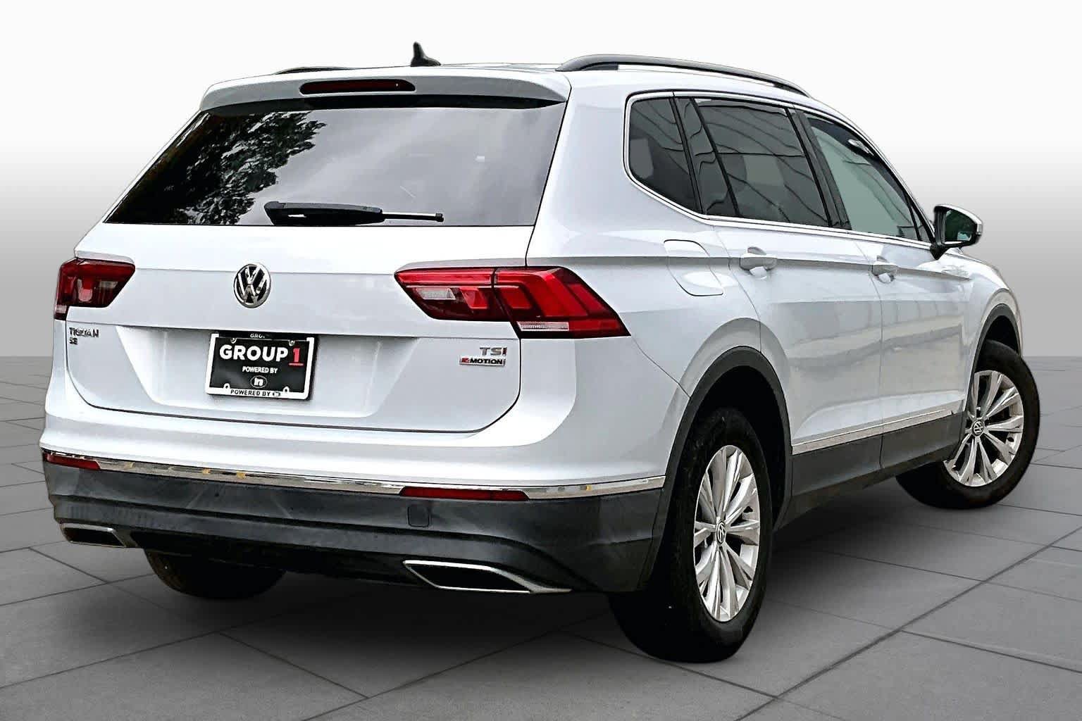 Used 2018 Volkswagen Tiguan SE w/ Panoramic Sunroof Package AWD/4WD image 13