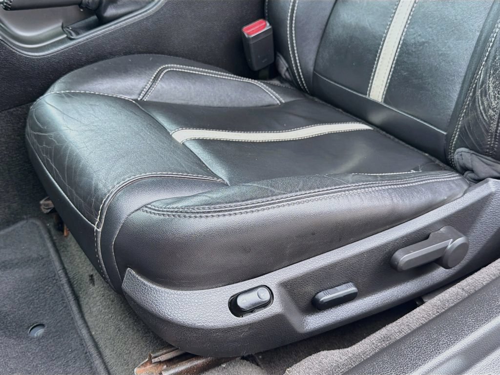 Used 2013 Ford Mustang GT Premium w/ Electronics Pkg RWD image 21