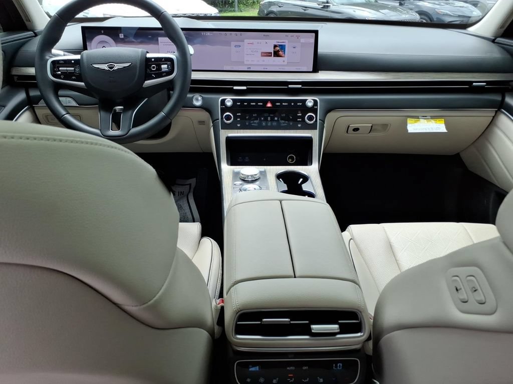 Used 2025 Genesis GV80 2.5T Prestige AWD/4WD image 13