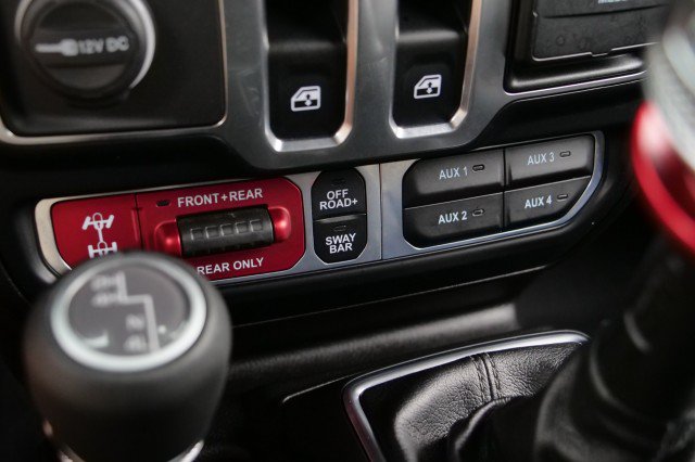 Used 2024 Jeep Wrangler Rubicon AWD/4WD image 24
