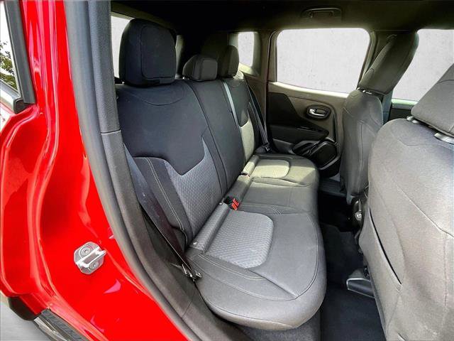 Used 2021 Jeep Renegade Latitude image 26