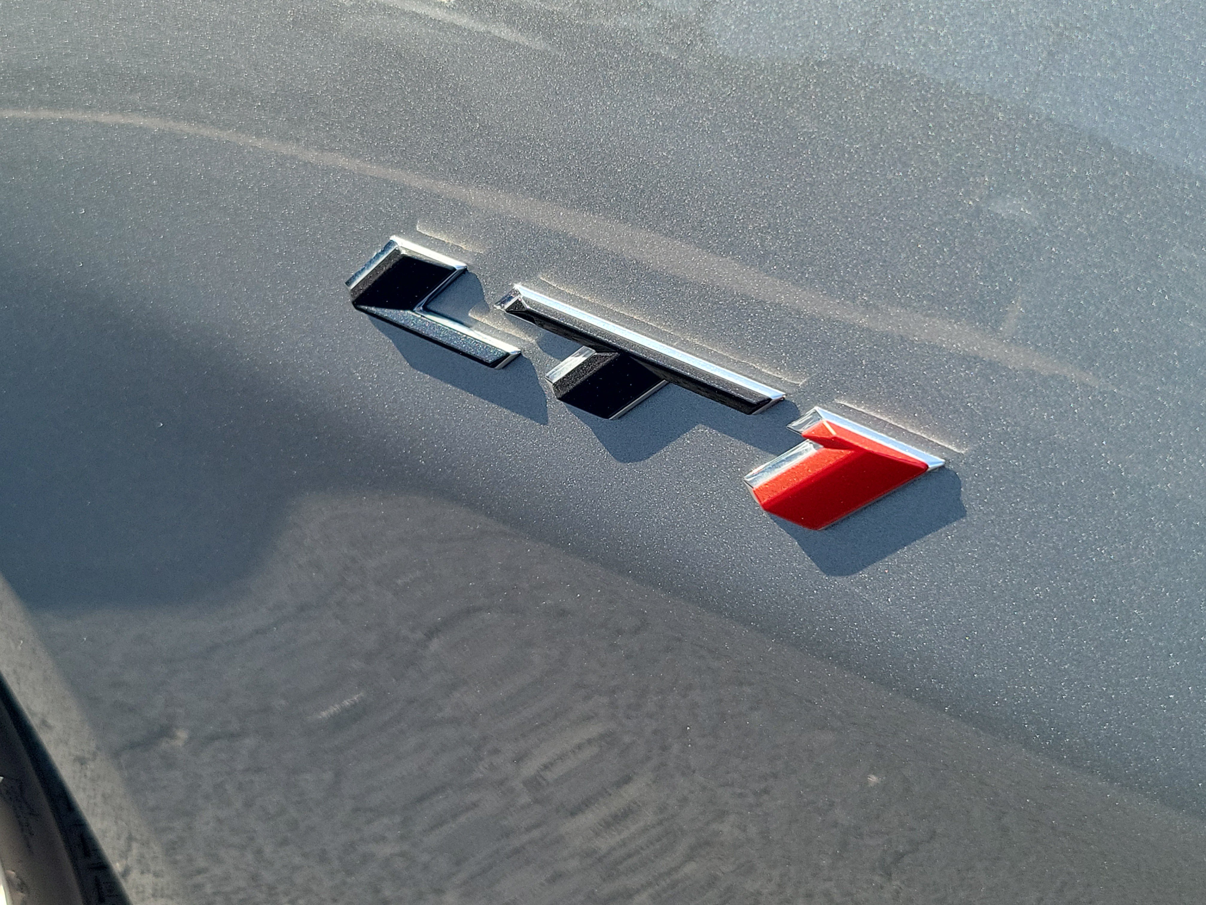 Used 2024 Chevrolet Camaro LT w/ Technology Package RWD image 7
