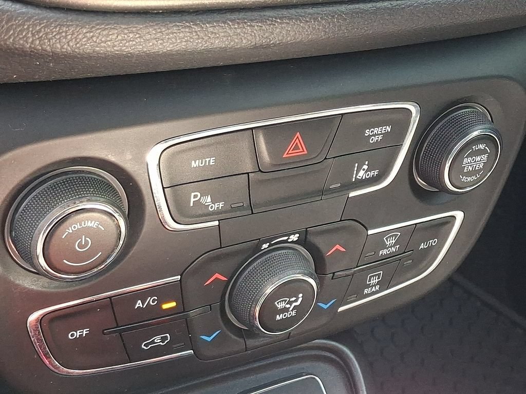 Used 2018 Jeep Compass Trailhawk w/ Navigation Group AWD/4WD image 17