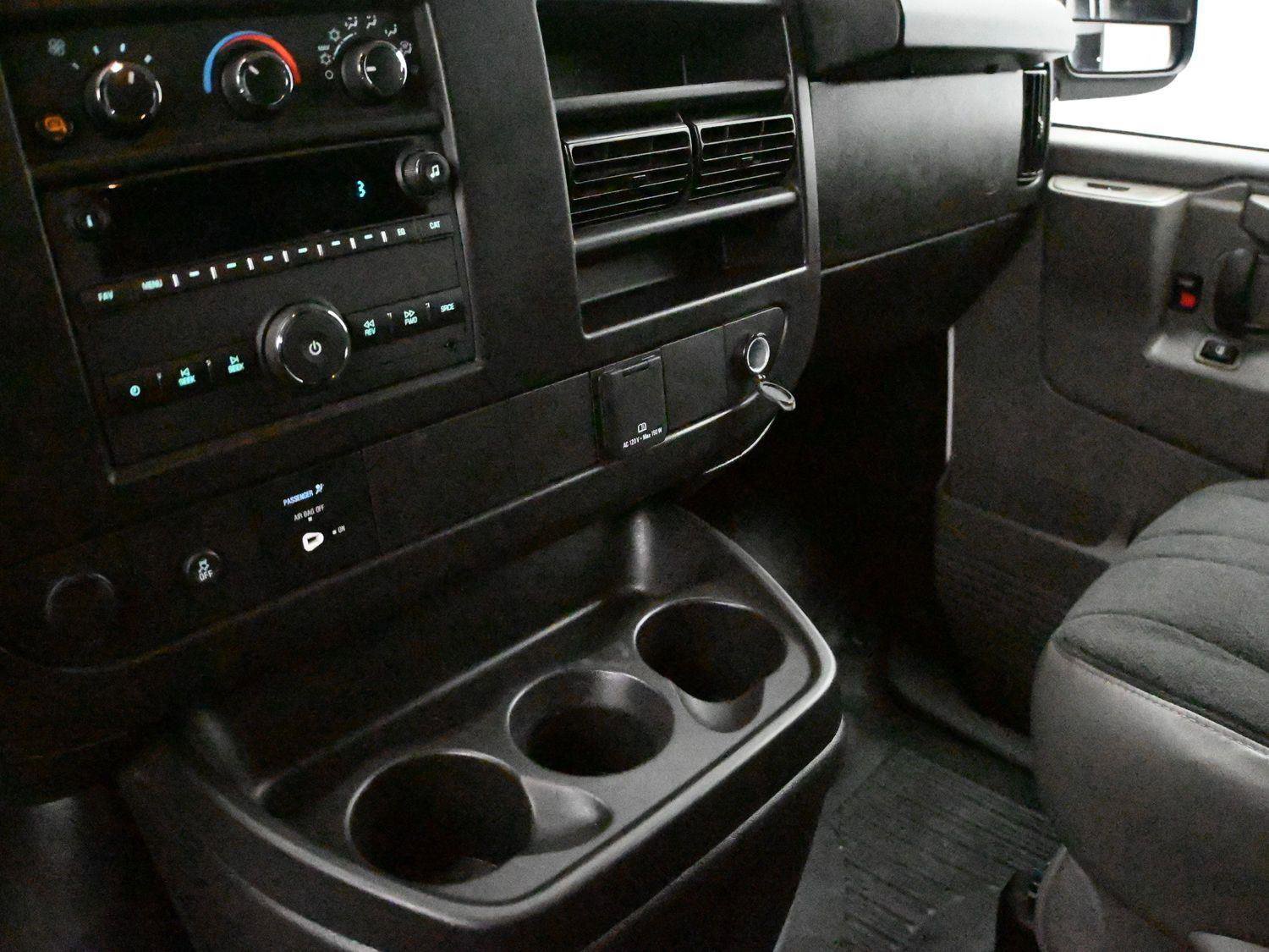 Used 2024 Chevrolet Express 2500 w/ Driver Convenience Package RWD image 4