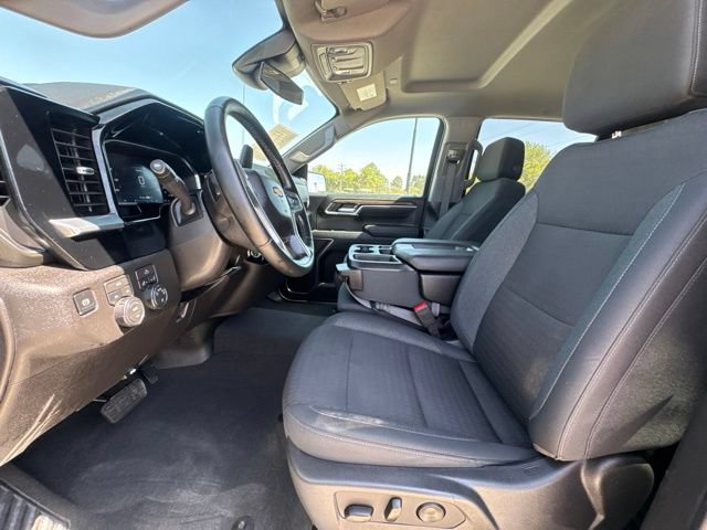 Used 2026 Chevrolet Silverado 1500 LT AWD/4WD image 2