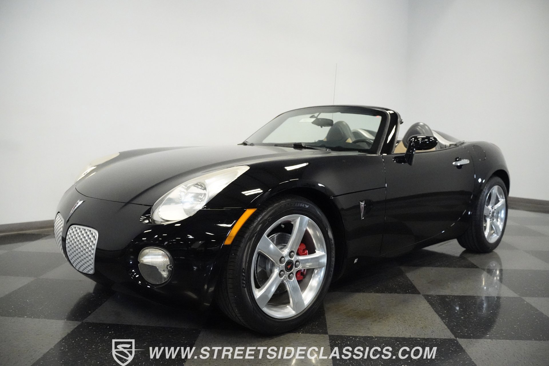 Used 2006 Pontiac Solstice Convertible w/ Premium Package image 19