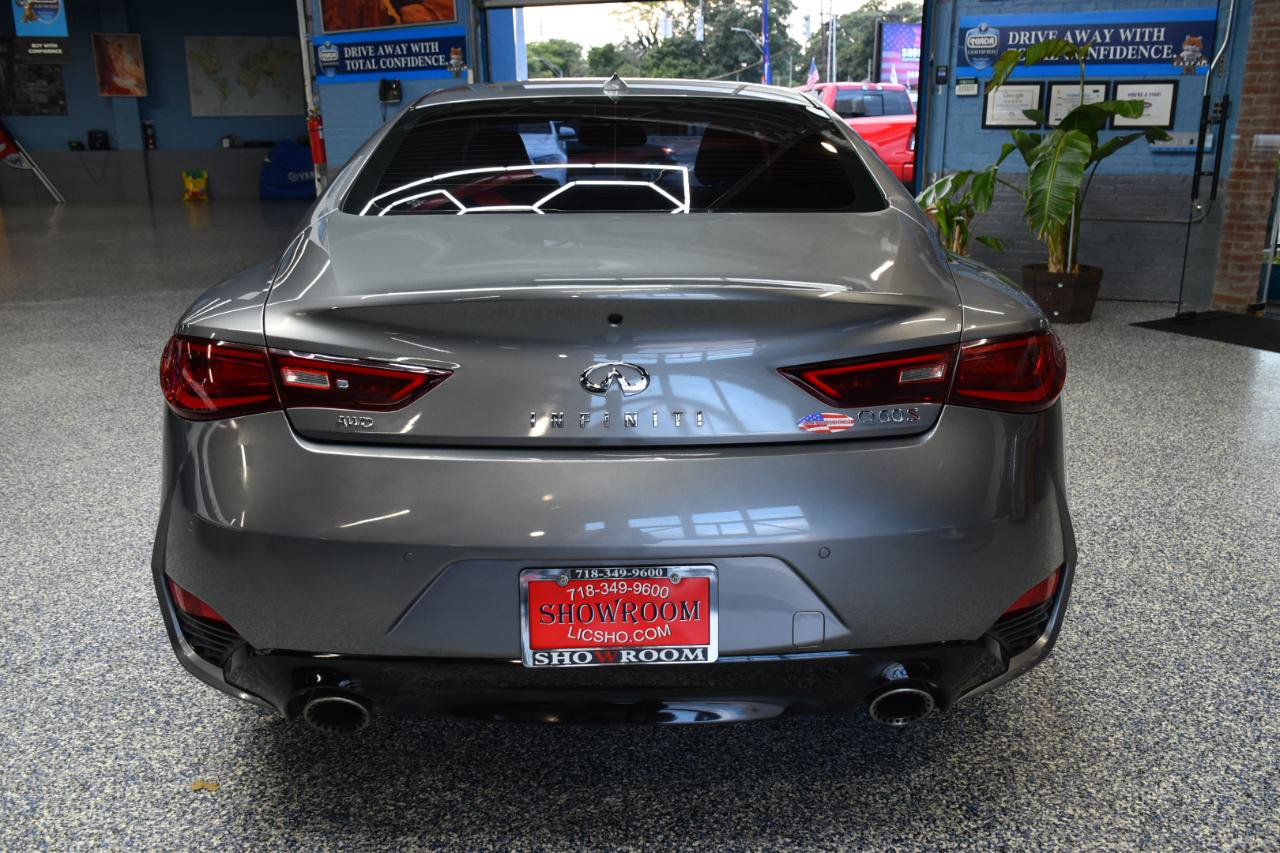 Used 2017 INFINITI Q60 Red Sport 400 AWD/4WD image 7
