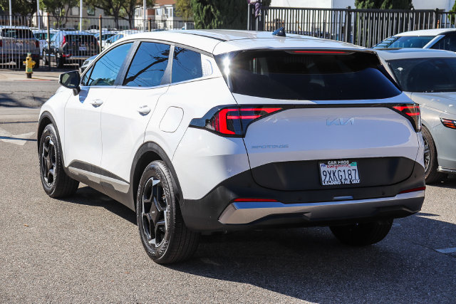 Certified 2026 Kia Sportage EX FWD image 7