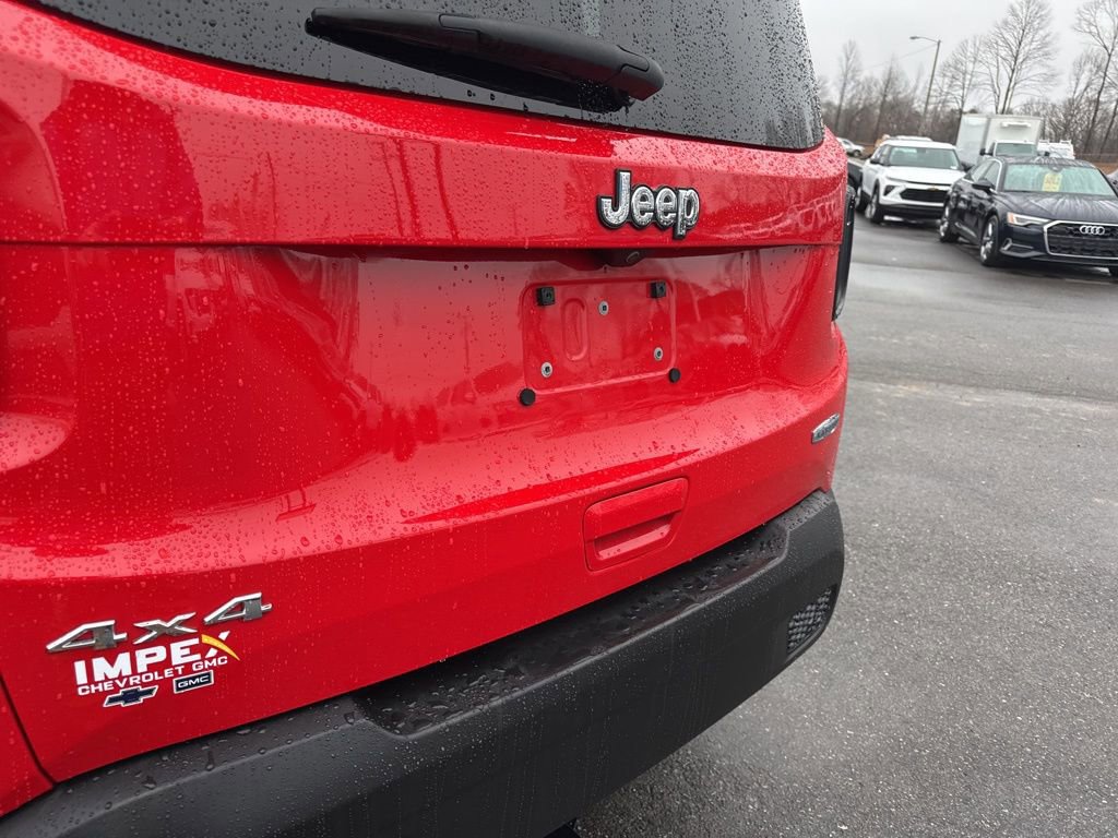 Used 2022 Jeep Renegade Latitude w/ Convenience Group image 28