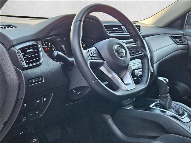 Used 2018 Nissan Rogue SV image 10