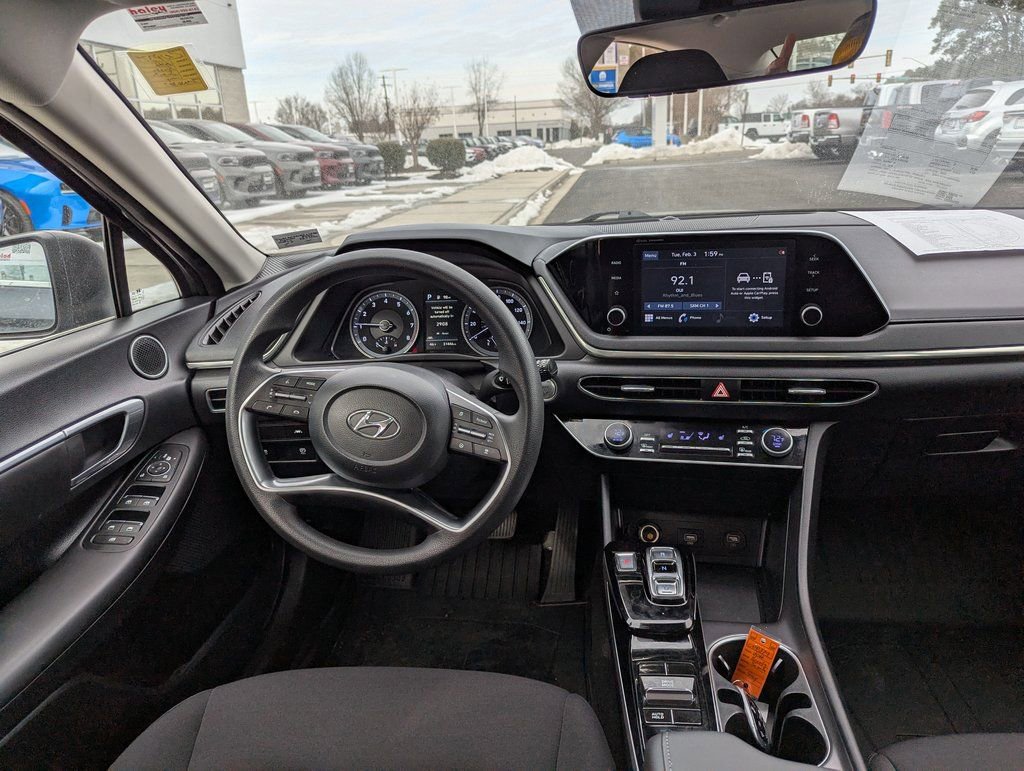 Used 2022 Hyundai Sonata SEL w/ Winter Weather Package image 11