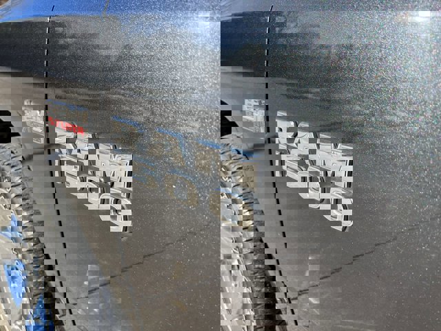 Used 2015 RAM 1500 Express image 32