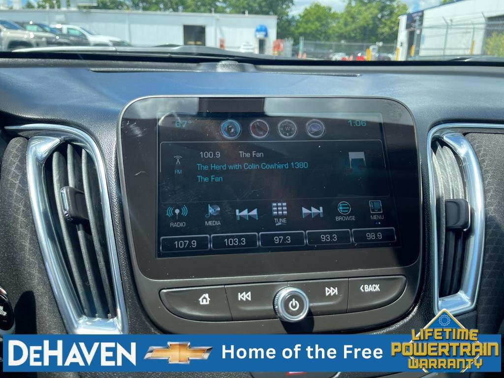 Used 2018 Chevrolet Malibu LT FWD image 14