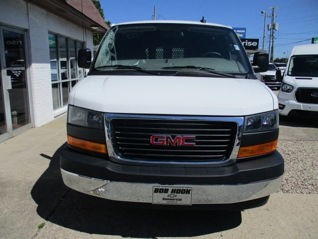 Used 2024 GMC Savana 2500 w/ Driver Convenience Package RWD image 2