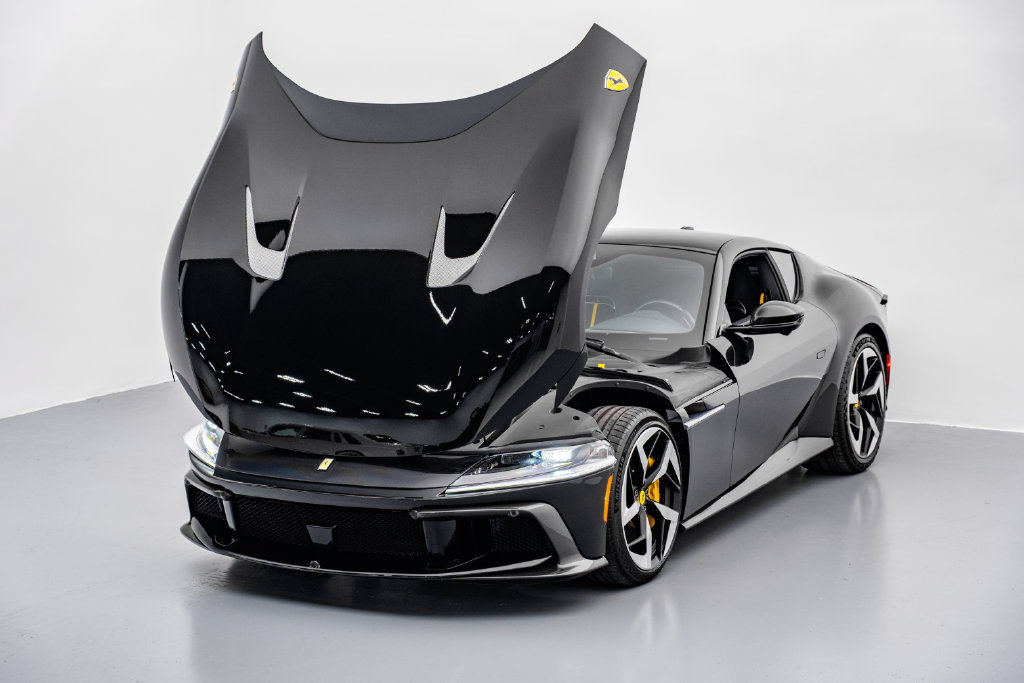 Used 2025 Ferrari 12Cilindri RWD image 18