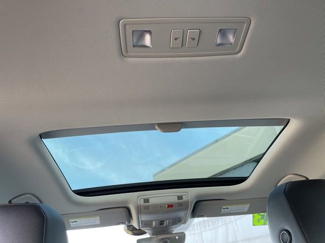 Used 2023 Volkswagen Jetta SE image 29