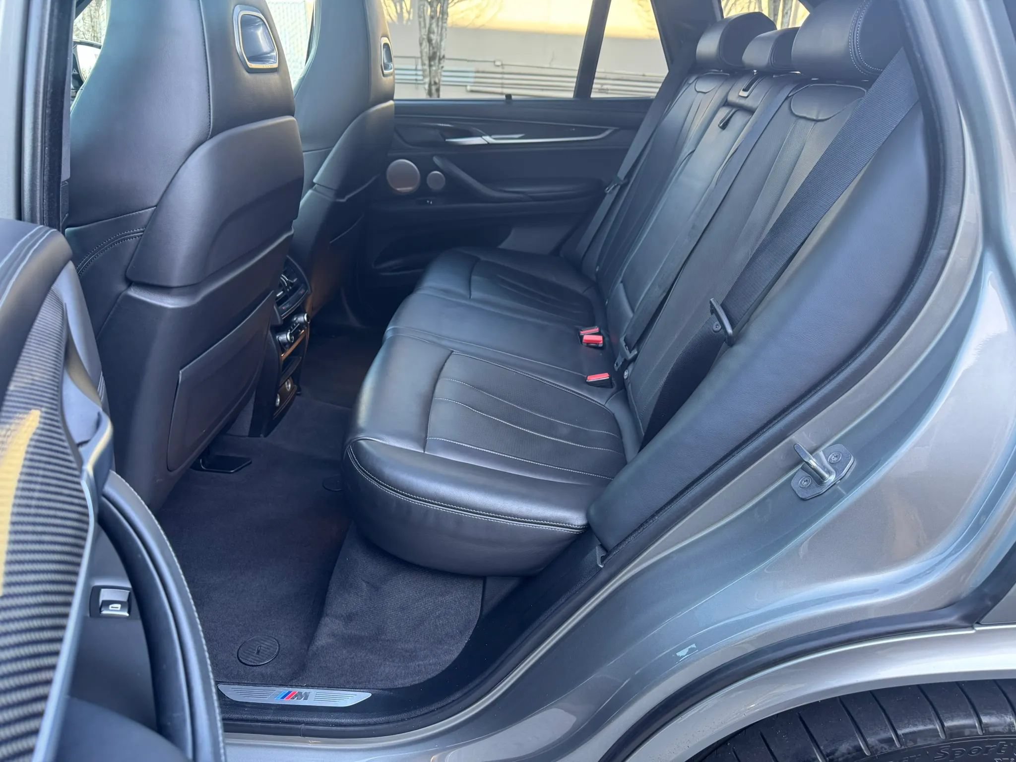 Used 2017 BMW X5 M AWD/4WD image 39
