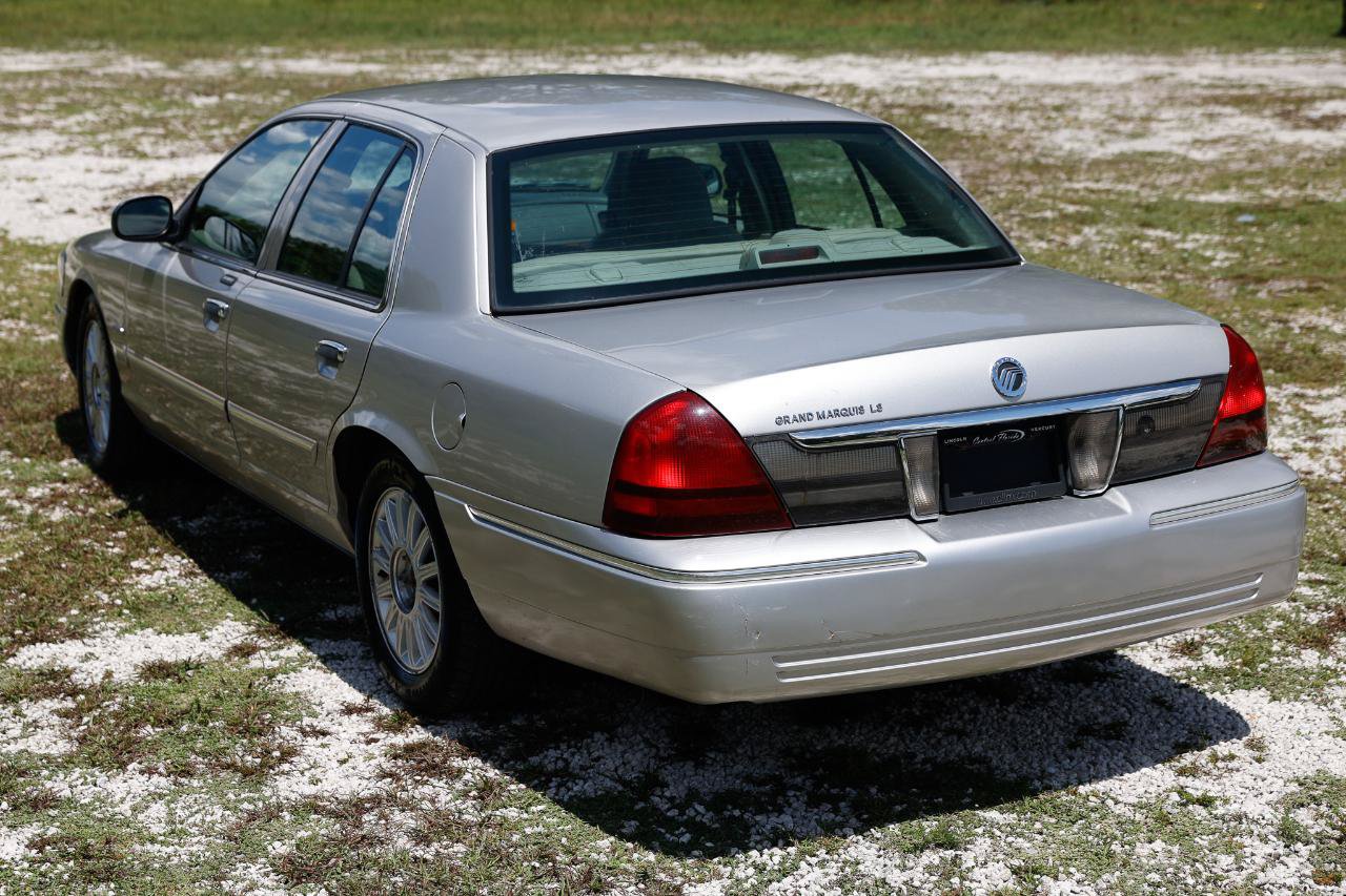 Used 2009 Mercury Grand Marquis LS RWD image 5