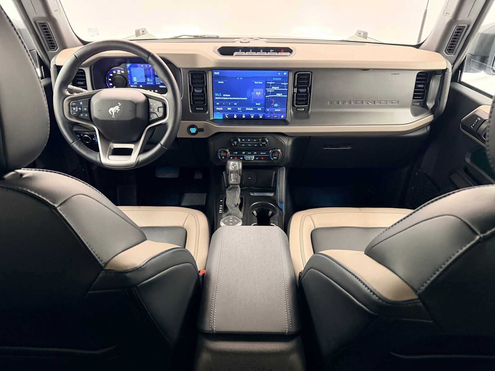 Used 2024 Ford Bronco Wildtrak image 16
