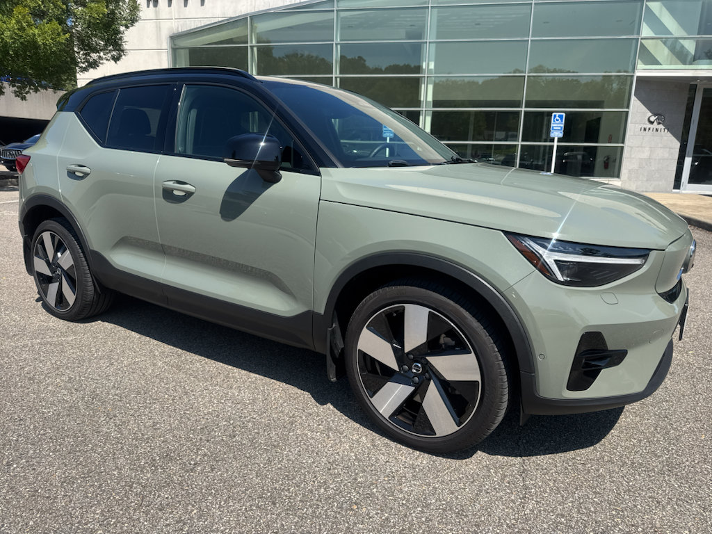 Used 2023 Volvo XC40 Recharge Ultimate w/ Protection Package Premier