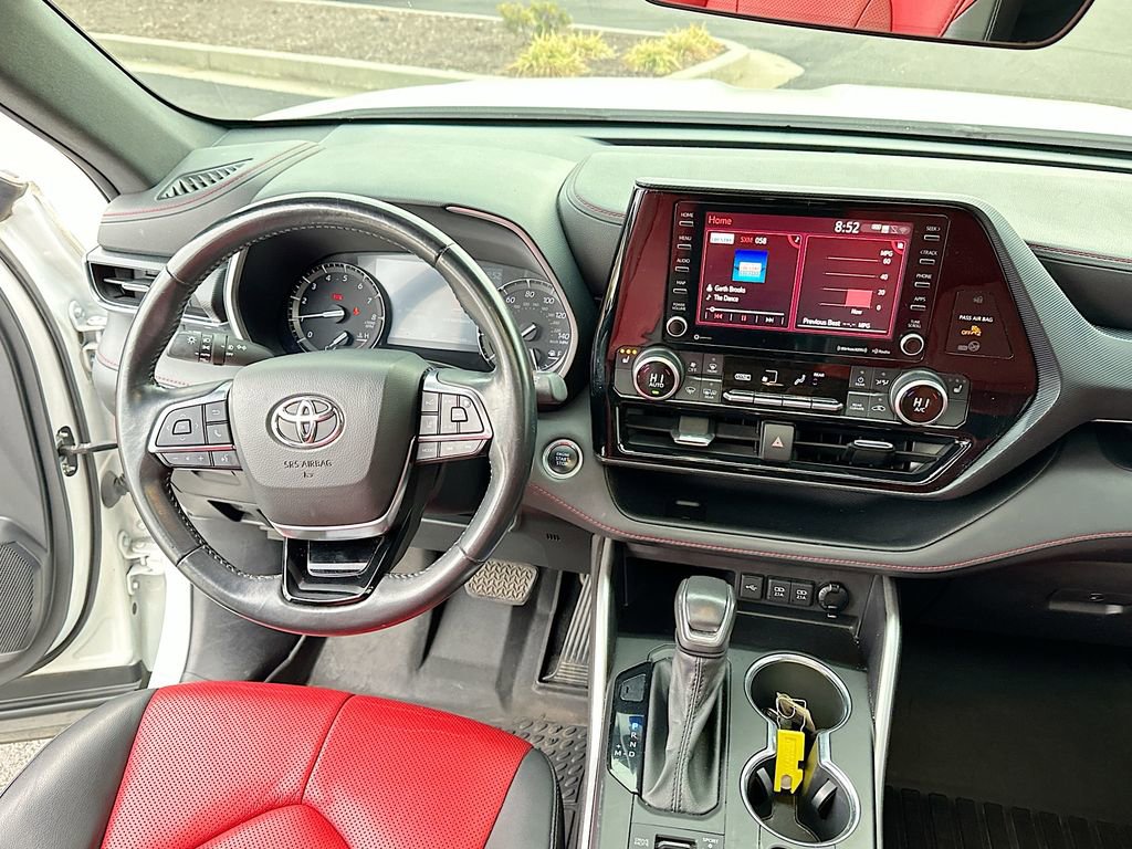 Used 2021 Toyota Highlander XSE image 19