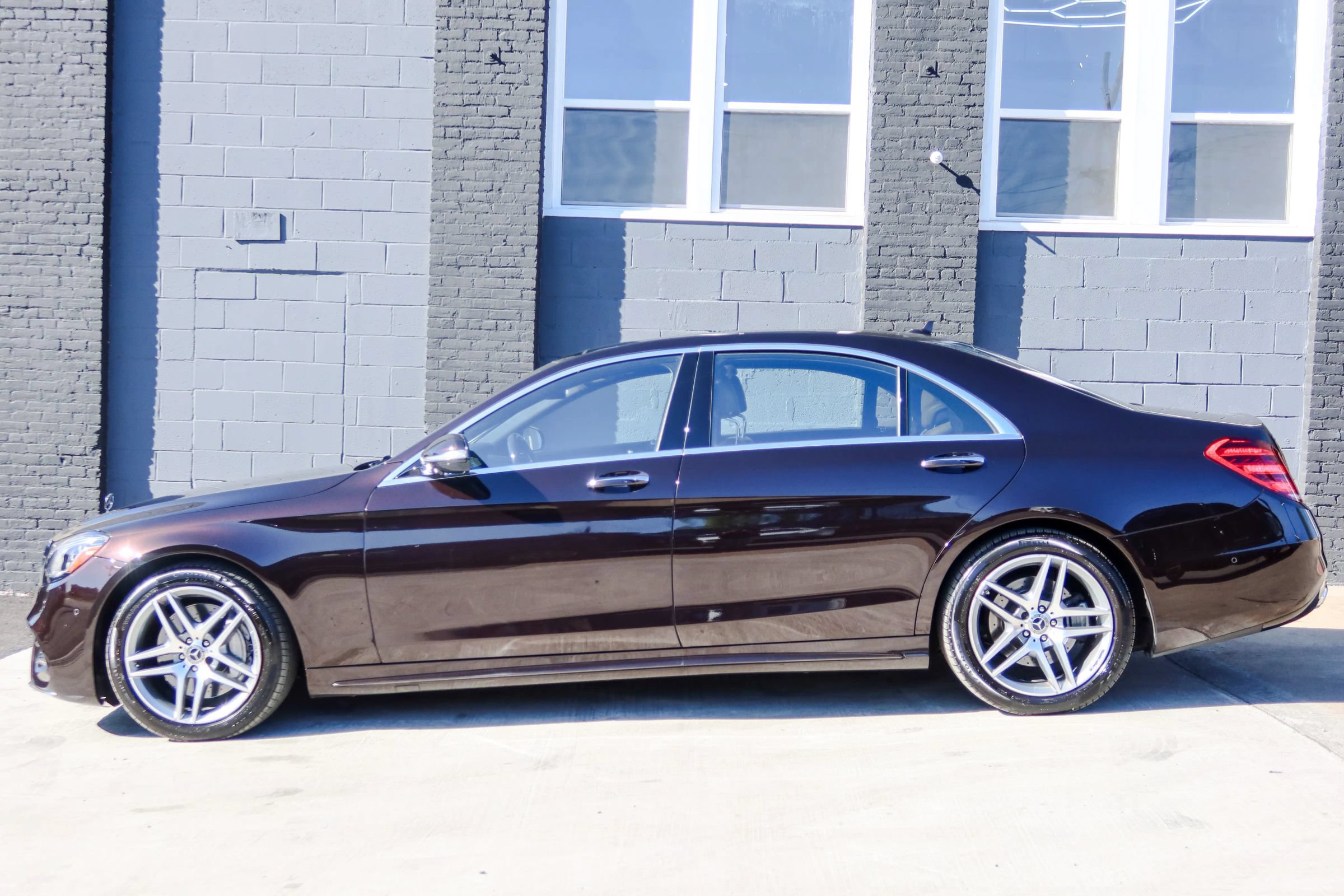 Used 2018 Mercedes-Benz S 560 4MATIC Sedan image 5