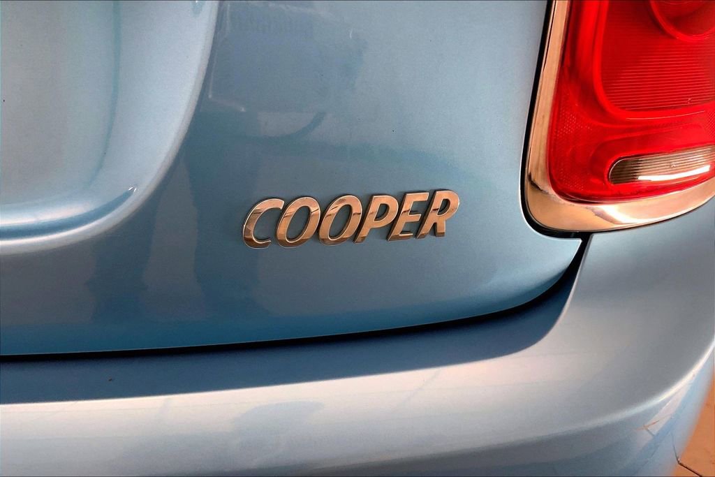 Used 2016 MINI Cooper 2-Door Hardtop image 7