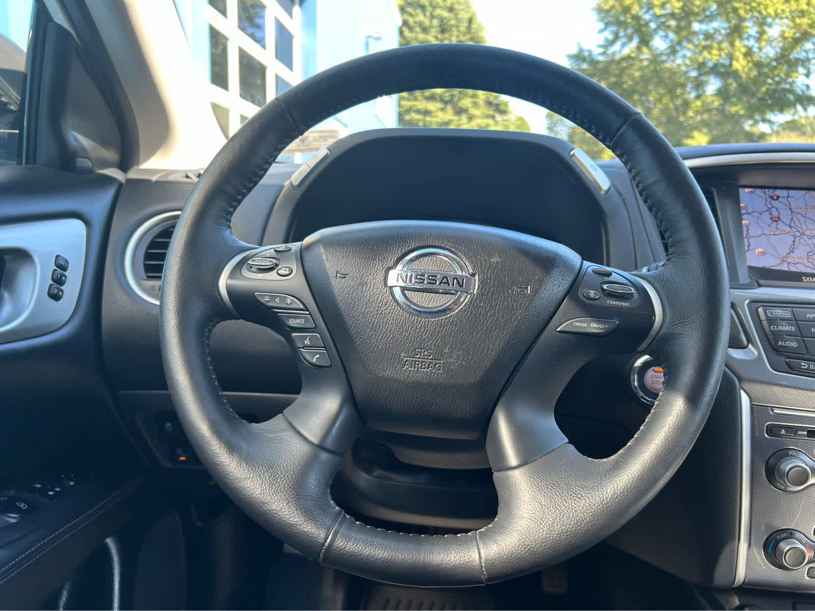 Used 2019 Nissan Pathfinder SL image 8