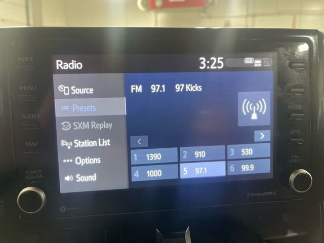 Used 2022 Toyota Corolla LE w/ LE Convenience Package FWD image 16