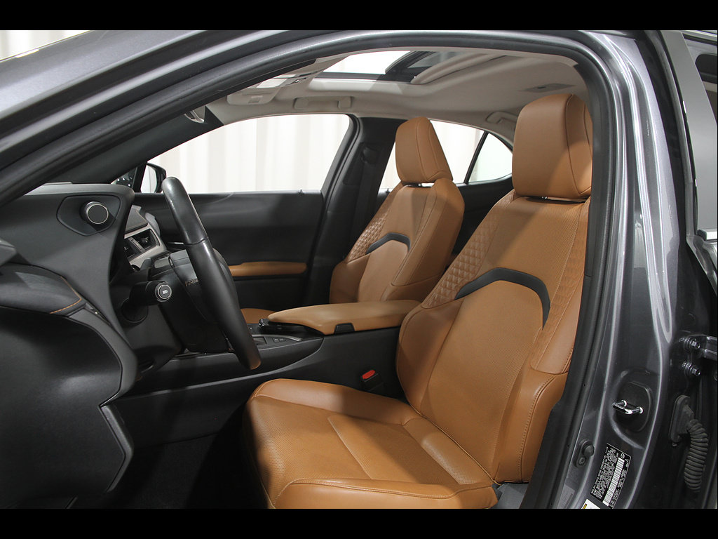 Certified 2020 Lexus UX 250h w/ Premium Package AWD/4WD image 5