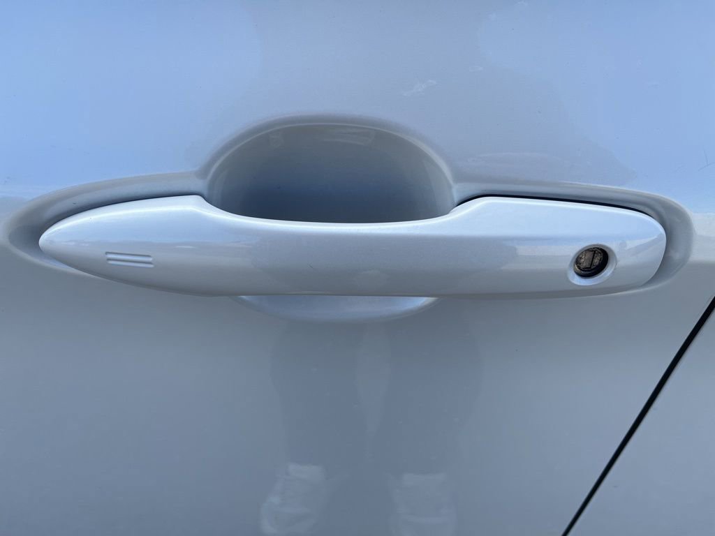 Used 2019 Toyota Avalon XSE w/ All Weather Liner Package image 41