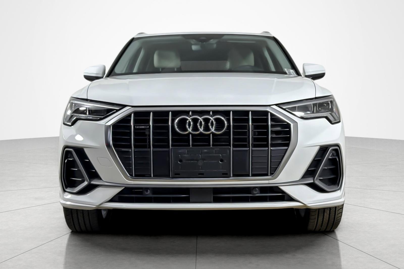 Used 2023 Audi Q3 2.0T Premium w/ Convenience Package AWD/4WD image 8