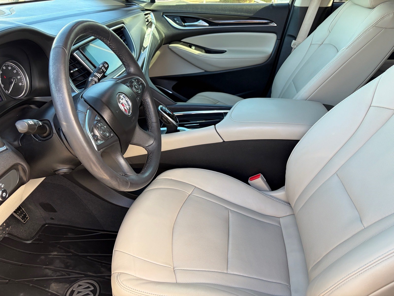 Used 2020 Buick Enclave Premium w/ Surround and Sites Package FWD image 15