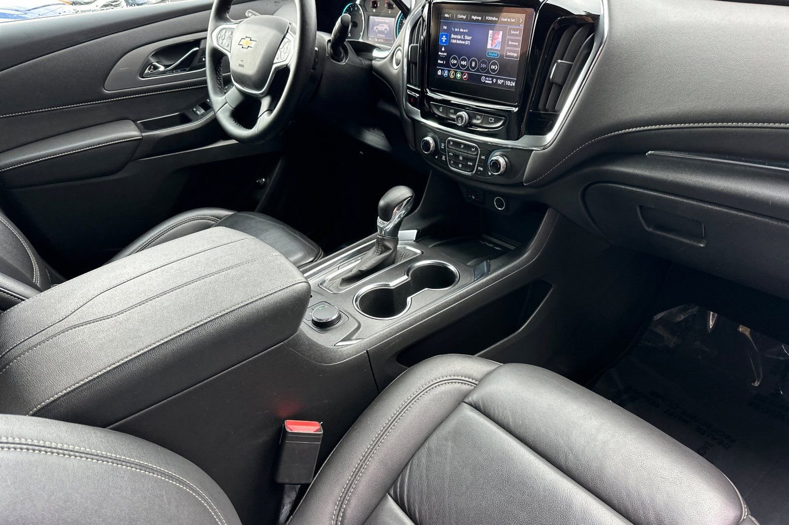 Used 2023 Chevrolet Traverse LT FWD image 19
